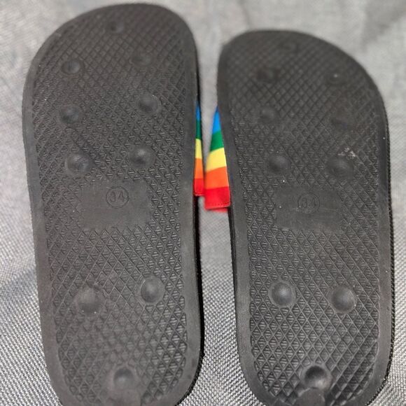 8-9yeara rainbow flats - Picture 3 of 3